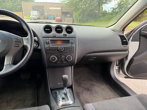 Used 2012 Nissan Altima 2.5 S FWD image 12