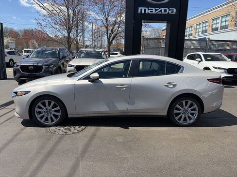 Used 2023 MAZDA MAZDA3 s FWD image 5