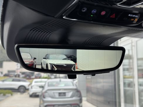 New 2026 Cadillac Vistiq Sport image 32