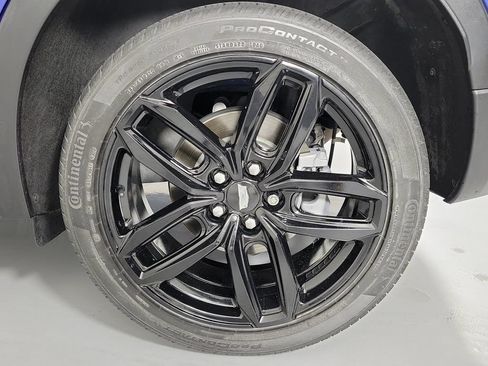 Certified 2023 Cadillac XT4 Sport FWD image 10
