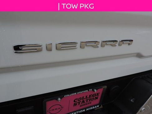 Used 2025 GMC Sierra 2500 SLT w/ SLT Convenience Package image 15