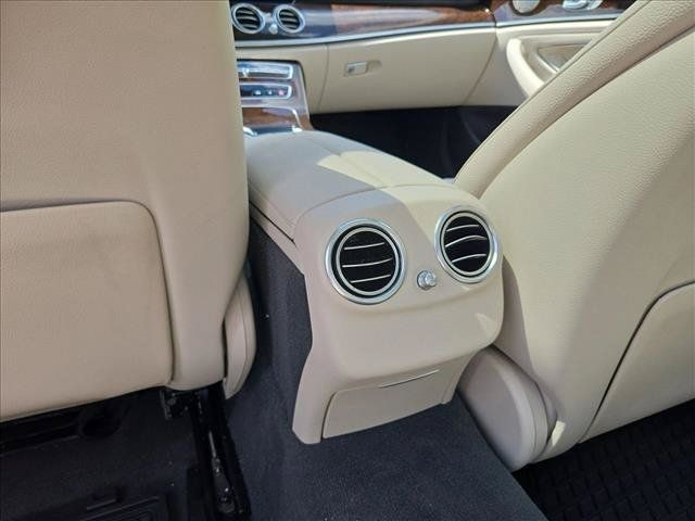 Used 2022 Mercedes-Benz E 350 Sedan image 18