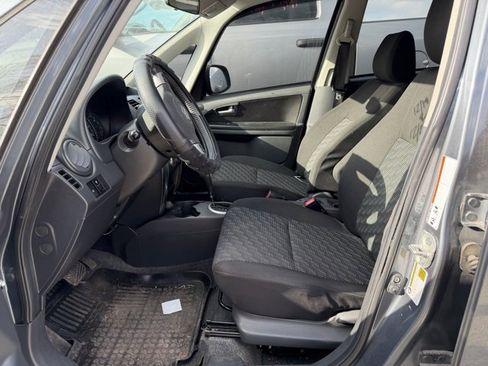 Used 2009 Suzuki SX4 AWD Hatchback w/ Touring Pkg image 9