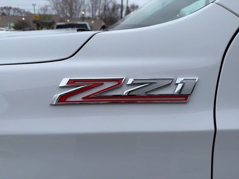 Used 2023 Chevrolet Tahoe Z71 w/ Luxury Package AWD/4WD image 12
