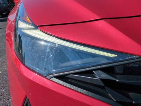 Used 2023 Hyundai Elantra SEL w/ Cargo Package image 10