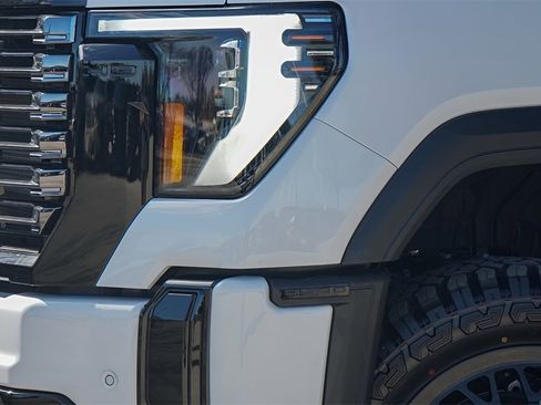 New 2026 GMC Sierra 3500 Denali Ultimate image 3