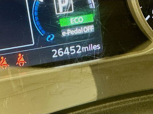 Used 2024 Nissan Leaf S FWD image 19