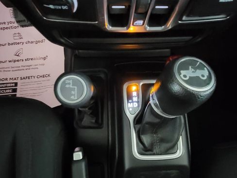 Used 2018 Jeep Wrangler Unlimited Sport S image 18