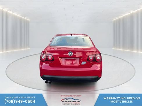 Used 2010 Volkswagen Jetta Limited Edition FWD image 5