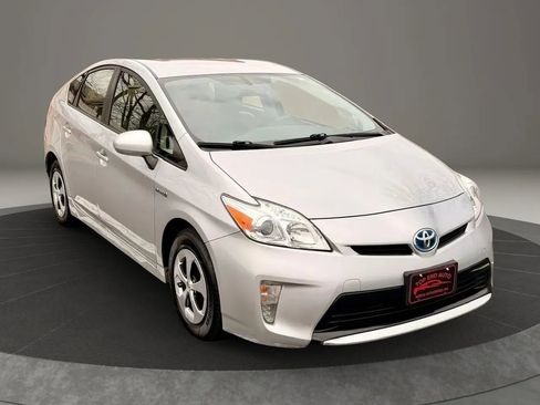 Used 2015 Toyota Prius One image 3