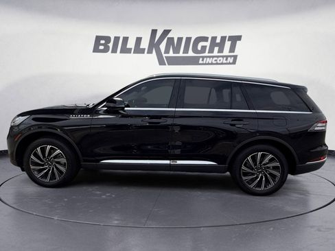 Certified 2025 Lincoln Aviator Premiere image 2