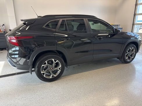 New 2026 Chevrolet Trax LT w/ Driver Confidence Package image 10