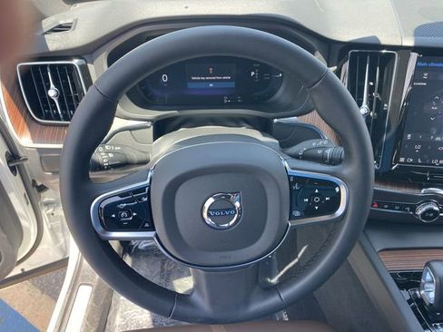 Certified 2025 Volvo XC60 T8 Plus w/ Protection Package Premier image 20
