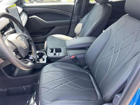 New 2025 Ford Mustang Mach-E Premium image 19