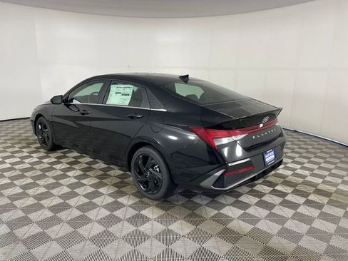 New 2026 Hyundai Elantra SEL Sport Premium FWD image 5