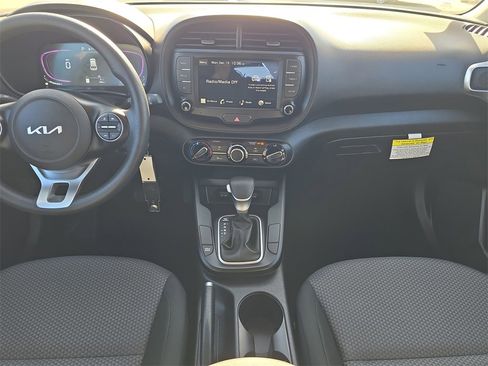Certified 2024 Kia Soul LX image 16