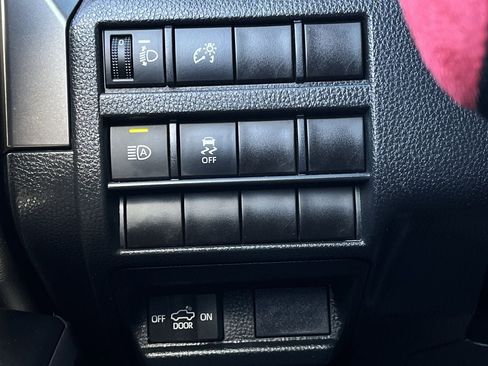 Used 2024 Toyota Tacoma TRD Off-Road AWD/4WD image 20