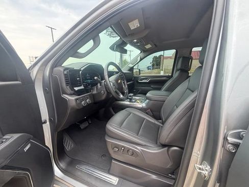 Used 2026 Chevrolet Silverado 1500 LTZ AWD/4WD image 11
