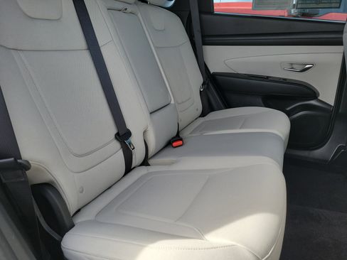 Certified 2025 Hyundai Tucson SE image 26