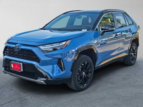 Used 2023 Toyota RAV4 XSE AWD/4WD image 7