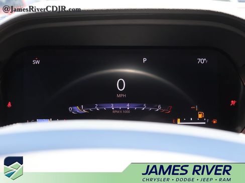 Used 2022 Jeep Grand Cherokee L Overland w/ Luxury Tech Group IV AWD/4WD image 31