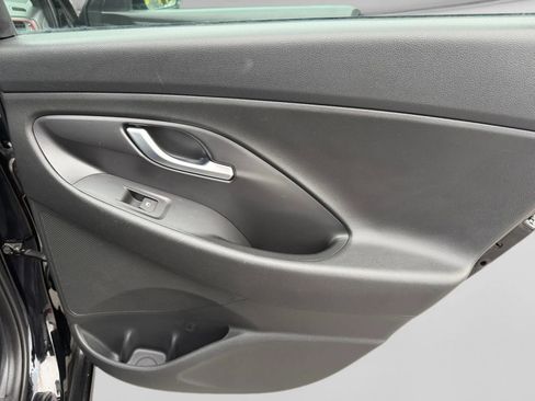 Used 2018 Hyundai Elantra GT Sport w/ Sport Tech Package 04 FWD image 31
