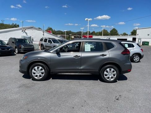 Used 2018 Nissan Rogue S image 5