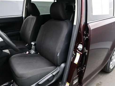 Used 2009 Scion xB image 11