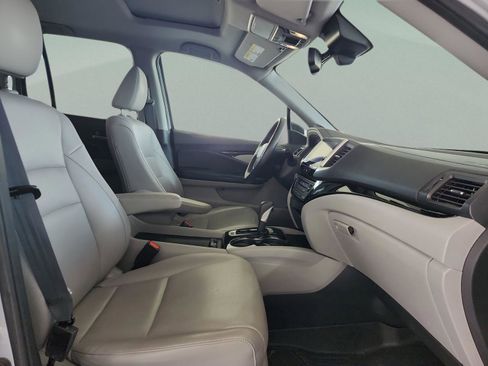 Used 2018 Honda Ridgeline RTL-E image 18