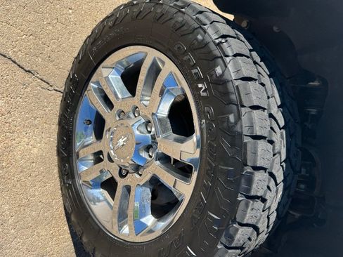 Used 2019 Chevrolet Silverado 2500 High Country w/ Duramax Plus Package image 36