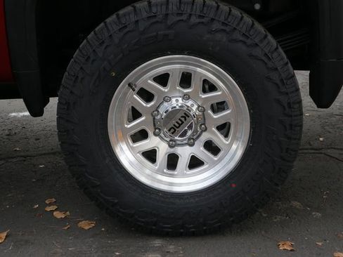 New 2025 GMC Sierra 3500 SLT w/ SLT Premium Package image 9