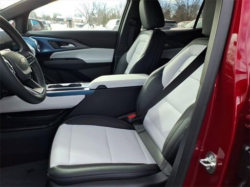 New 2026 Chevrolet Equinox EV LT image 19