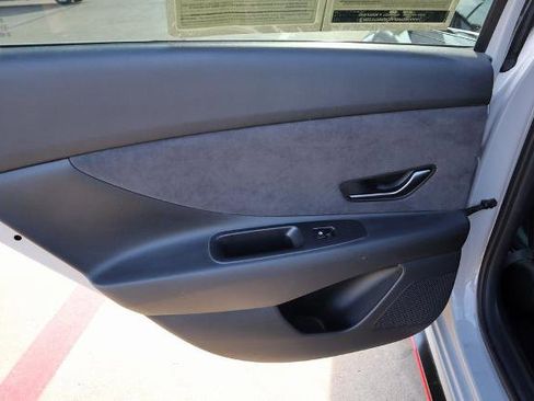 Used 2022 Hyundai Elantra N image 12