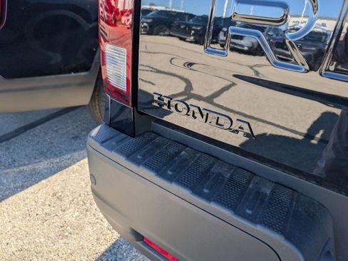 New 2026 Honda Ridgeline Black Edition image 4
