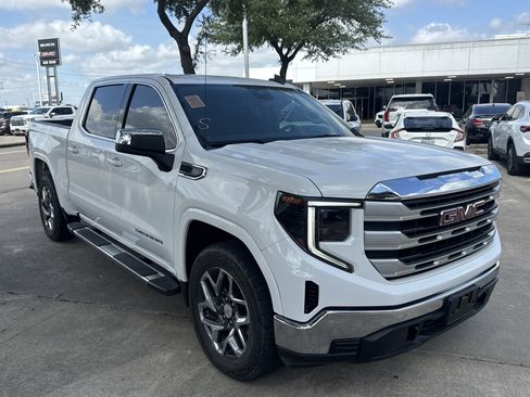 Used 2024 GMC Sierra 1500 SLE AWD/4WD image 14