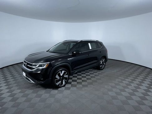 Used 2024 Volkswagen Taos SEL AWD/4WD image 4