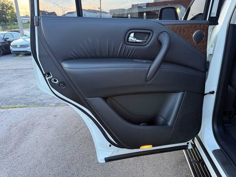 Used 2016 INFINITI QX80 4WD w/ 22" Wheel Package image 37