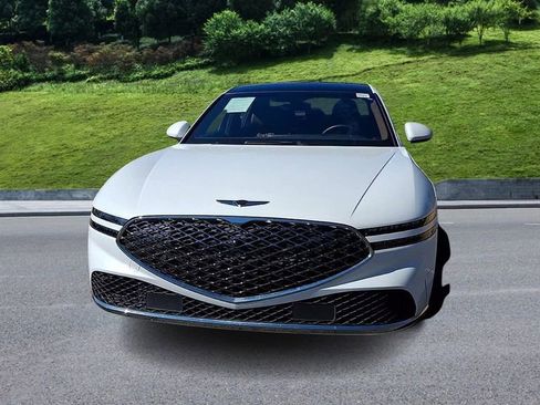 Used 2025 Genesis G90 3.5T image 3