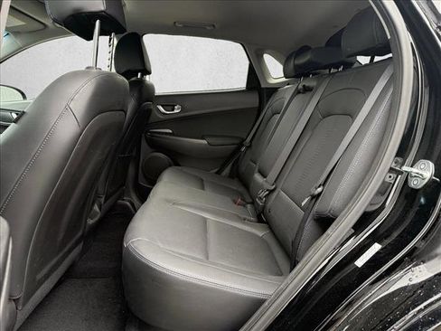 Certified 2023 Hyundai Kona Limited FWD image 17
