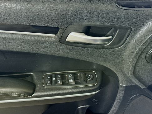 Used 2021 Chrysler 300 S image 24