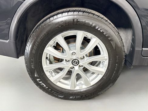 Used 2019 Nissan Rogue SV AWD/4WD image 33