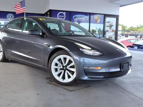 Used 2021 Tesla Model 3 Long Range AWD/4WD image 3