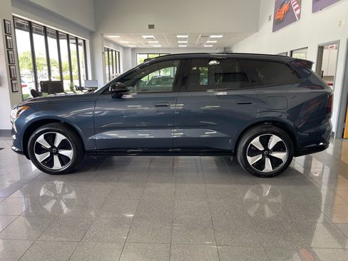 Used 2025 Volvo EX90 Plus AWD/4WD image 2
