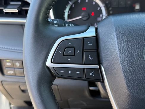 Used 2026 Toyota Highlander XLE AWD/4WD image 14