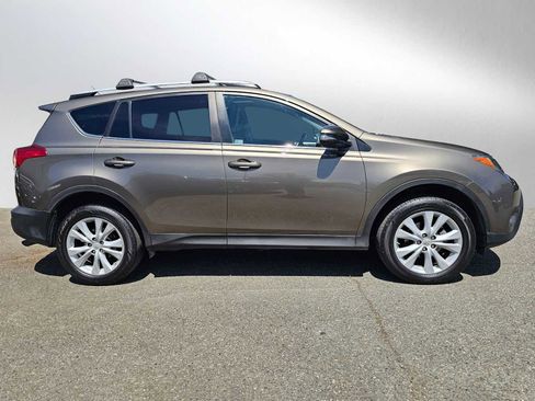 Used 2015 Toyota RAV4 Limited w/ Technology Package AWD/4WD image 2