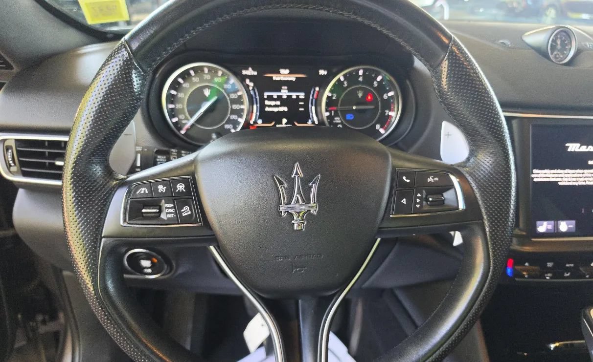Used 2023 Maserati Levante Modena AWD/4WD image 6