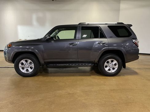 Used 2023 Toyota 4Runner SR5 Premium w/ Moonroof Package AWD/4WD image 5