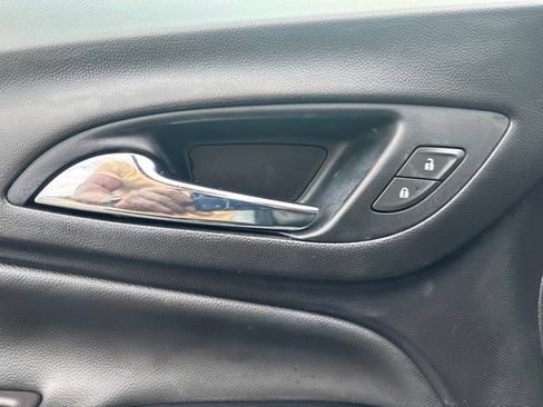 Used 2022 Chevrolet Equinox Premier AWD/4WD image 13