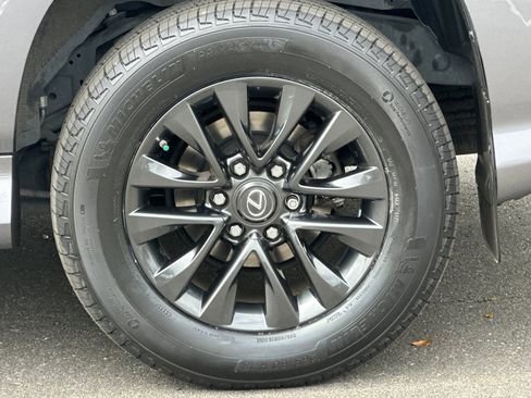 Certified 2023 Lexus GX 460 Premium w/ Premium Package AWD/4WD image 36