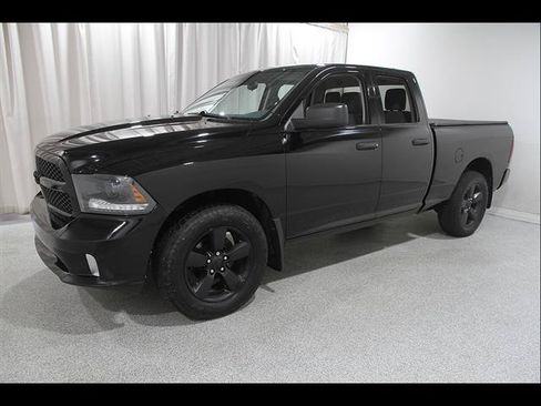 Used 2015 RAM 1500 Express w/ Black Ram 1500 Express Group AWD/4WD image 3